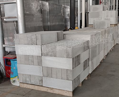 轻质砖设备造新墙材 建筑节能时代新产品